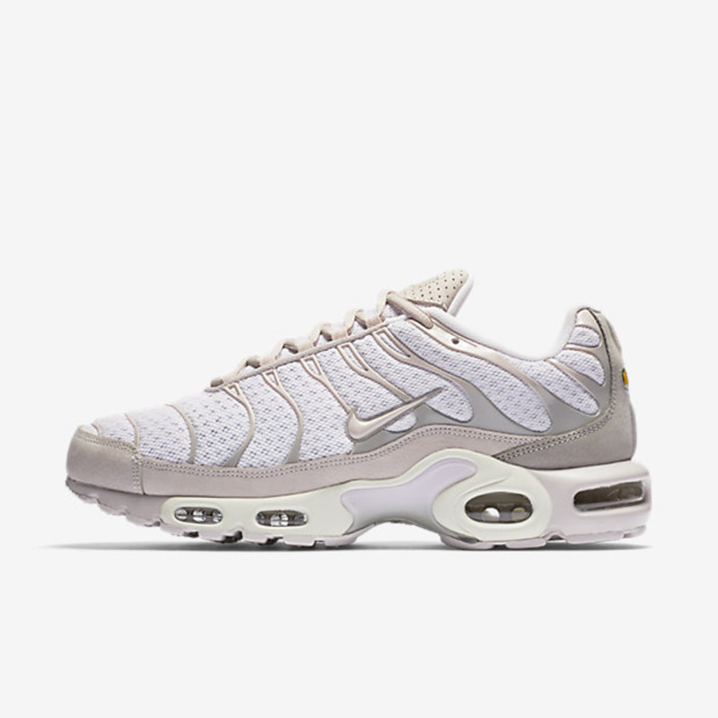 Pale pink outlet tns